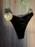 Dół od bikini z kwiatkiem