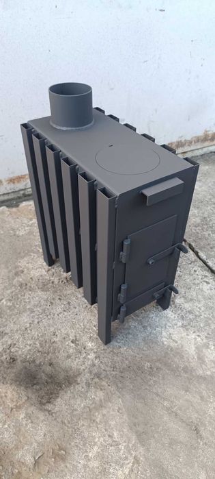 Буржуйка з подвійною камерою горіння на 35 кв м