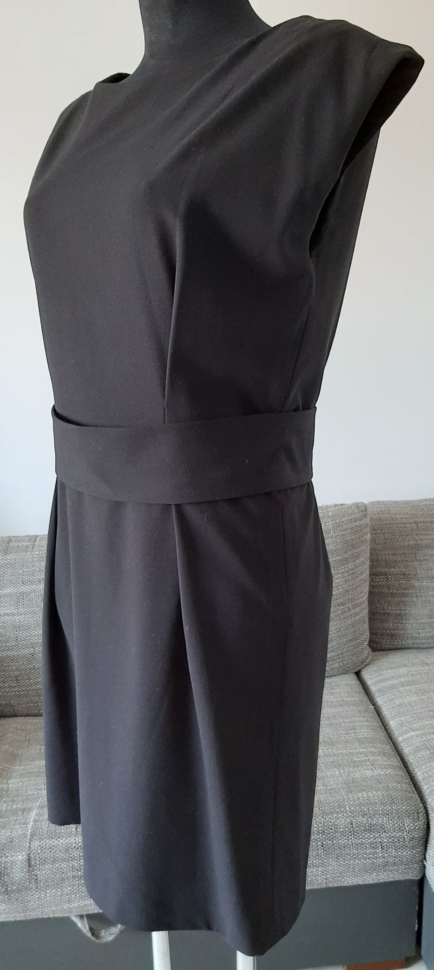 Okazja! Zestaw: Kremowa sukienka z marynarką.Czarna sukienka i spodnie