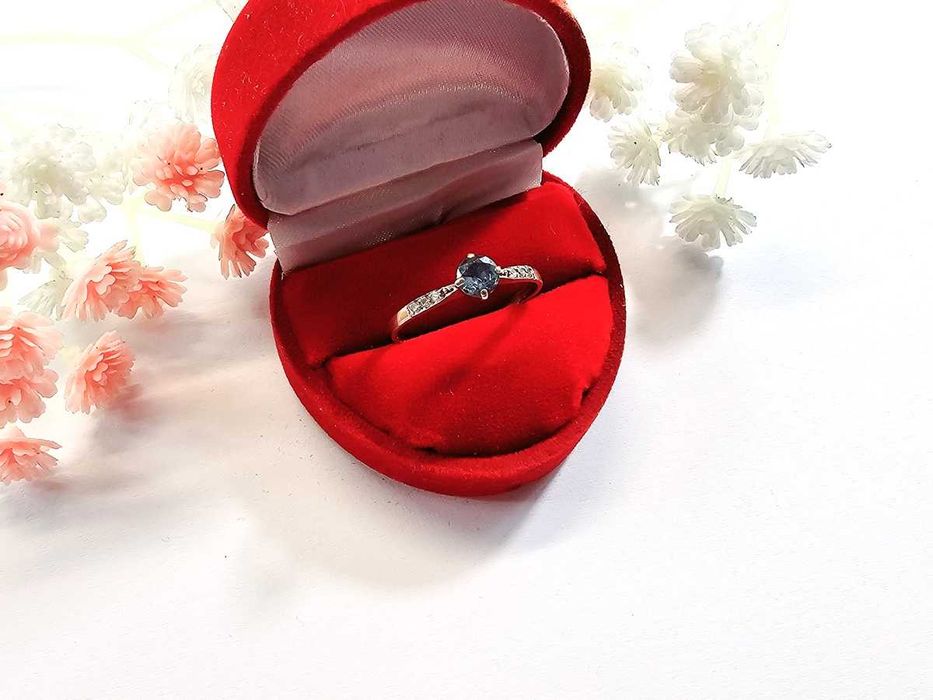 Złoty pierscionek 333 1,05g