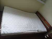 Sprzedam łóżko drewniane z materacem