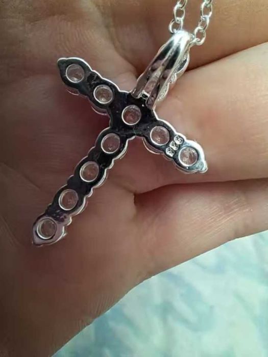 Срібна цепочка з хрестиком