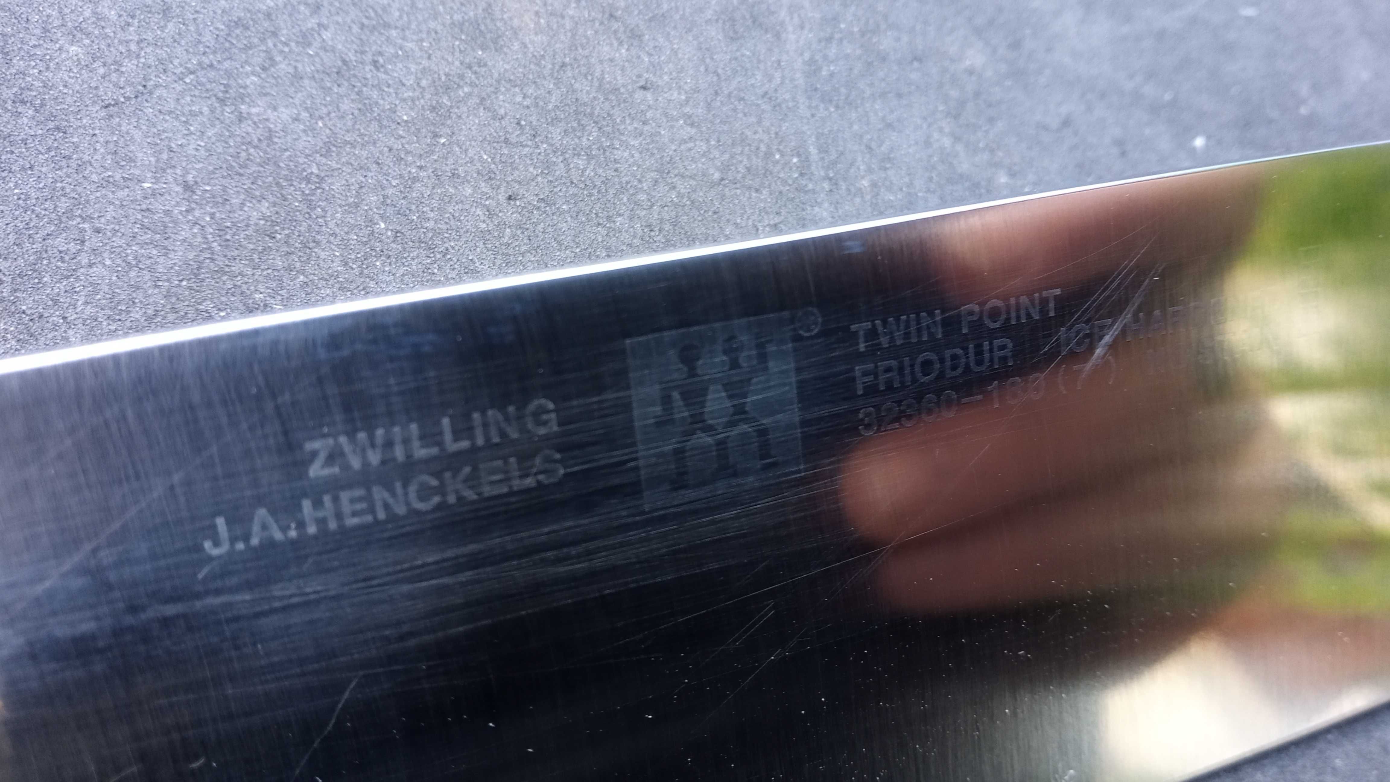 Nóż Zwilling J.A. Henckels santoku