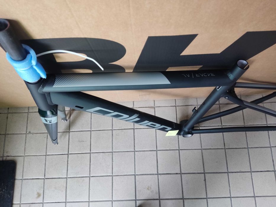 Quadros de estrada novosQuadros de estrada novos