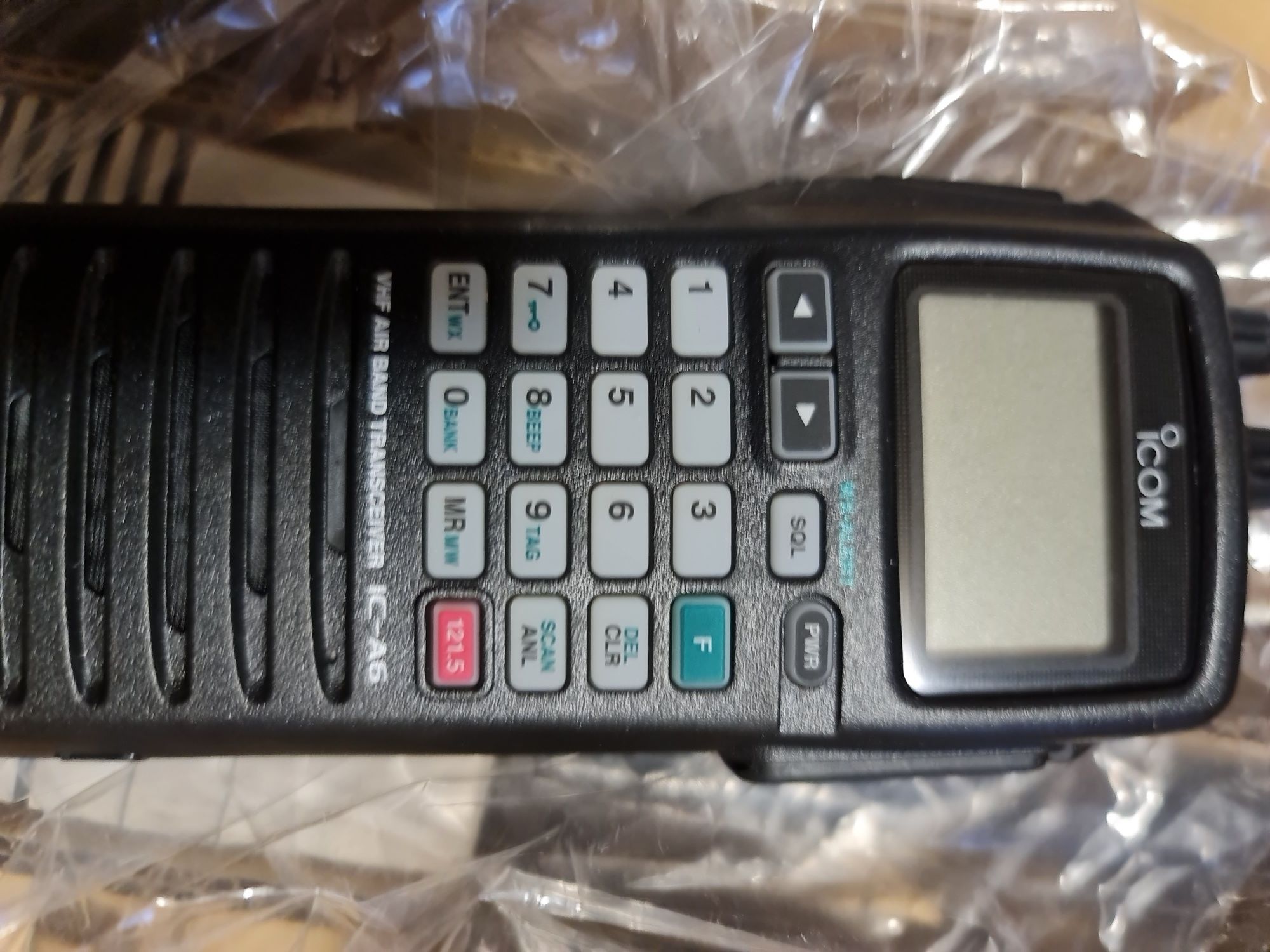 Ручная радиостанция ICOM IC-A6