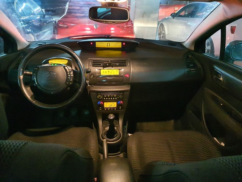 Citroën C4 1.6 HDI Diesel 2007 – Econômico, confortável e bem cuidado