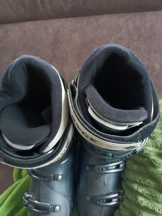 Witam.SPRZEdam buty Lange Vector 6 
Witam.
Sprzedam buty narciarskie L