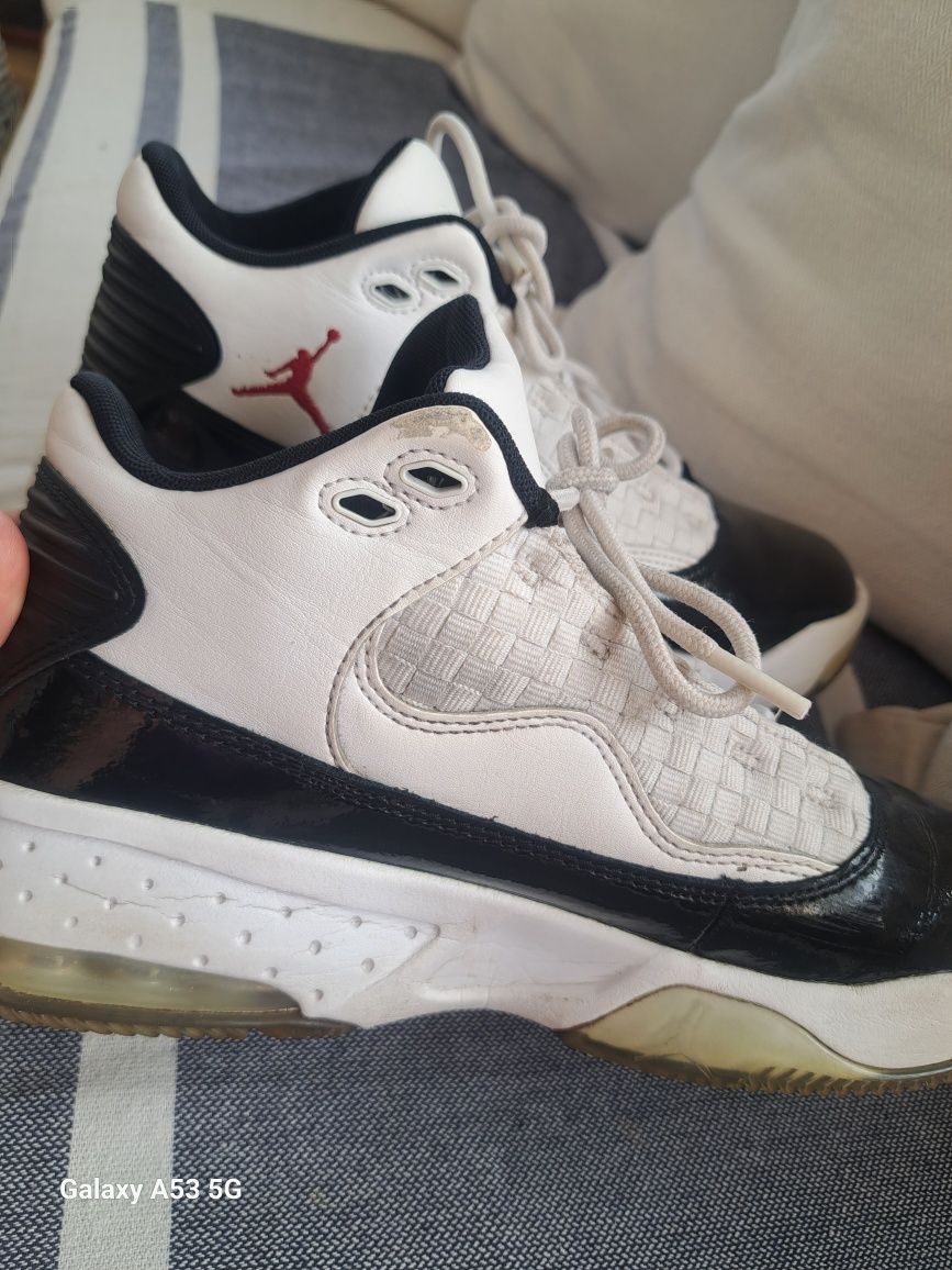 Buty Jordan Max aura 2 38.5