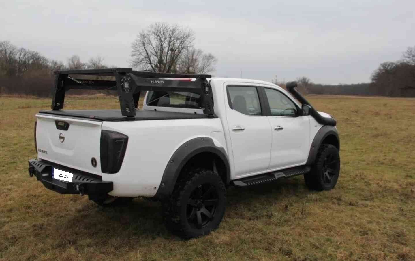 Stopnie boczne progi Nissan Navara NP300 D23 2015-