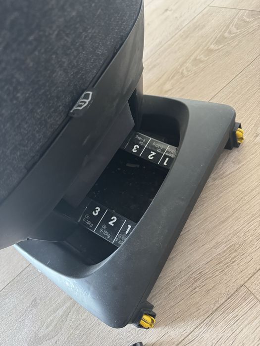 Автокрісло Maxi-Cosi Titan Pro 2 i-Size (9-36 кг)