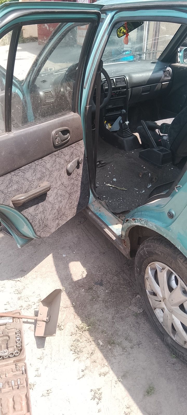 Разборка suzuki swift 2/ Сузуки свифт 1.3