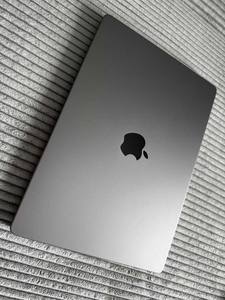 Macbook Pro 2021 14ʼʼ ідеал