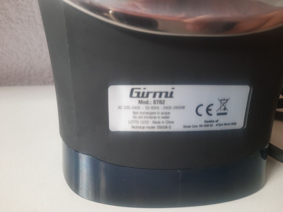Żelazko parowe Girmi ST6204.