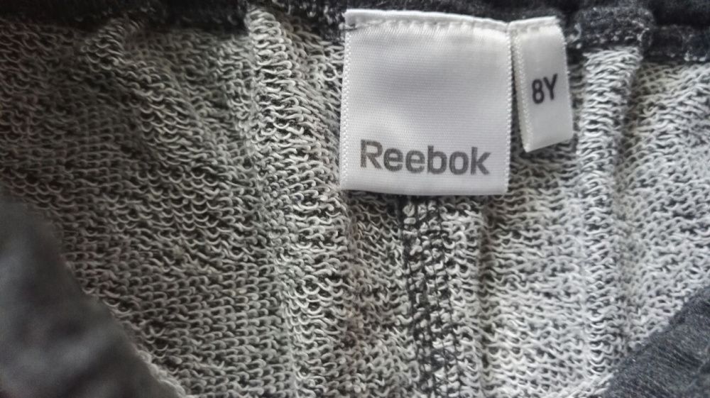 Piękne Spodenki reebok