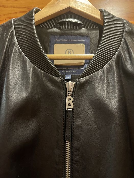 Нова шкіряна куртка Bogner ( Німеччина ). Черного коліру .