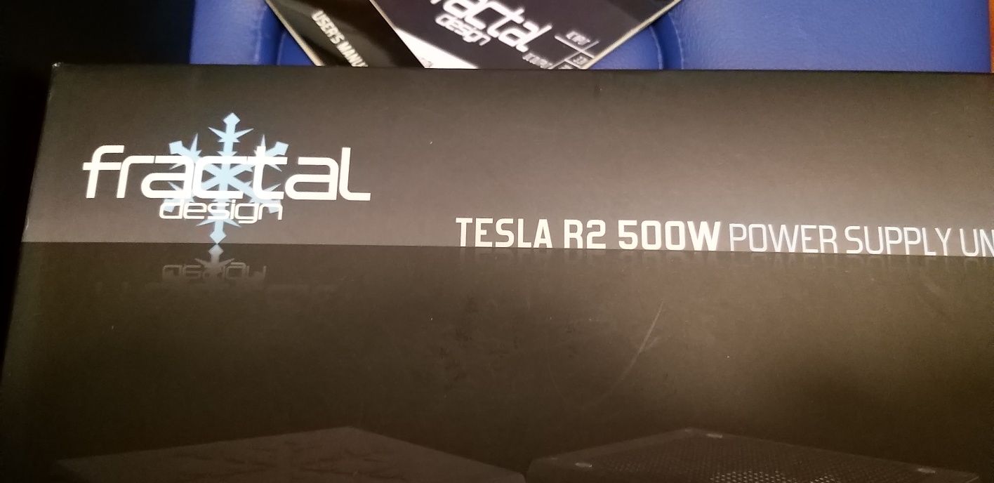 Caixa: Fractal Desing Define R5 Black + Fonte: Fractal Tesla R2 1000W