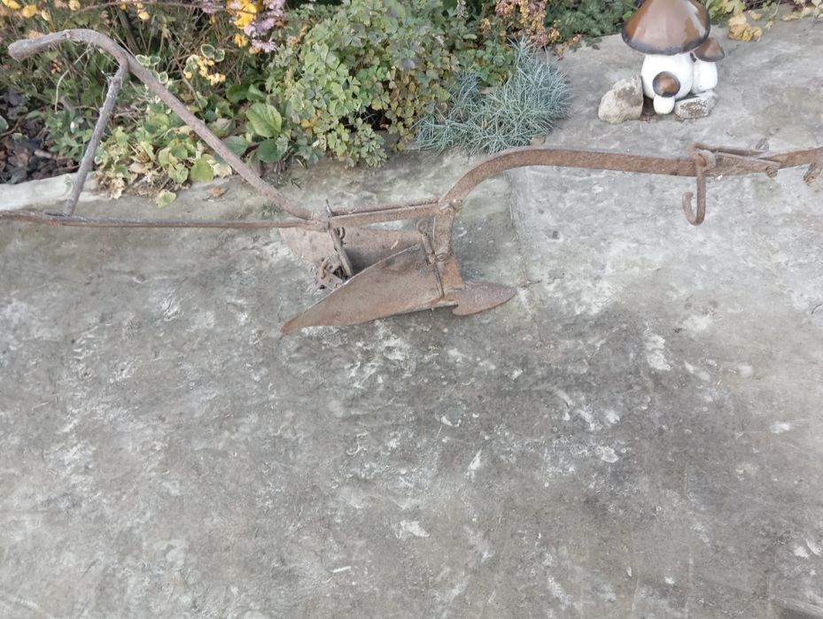 Плуг для коня   .