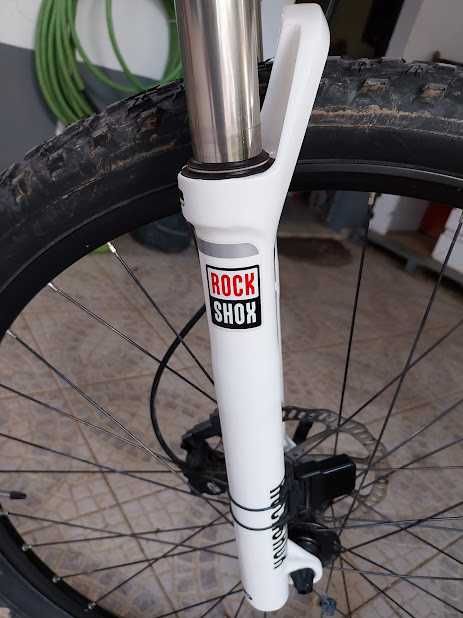 Bicicleta Focus Raven carbono