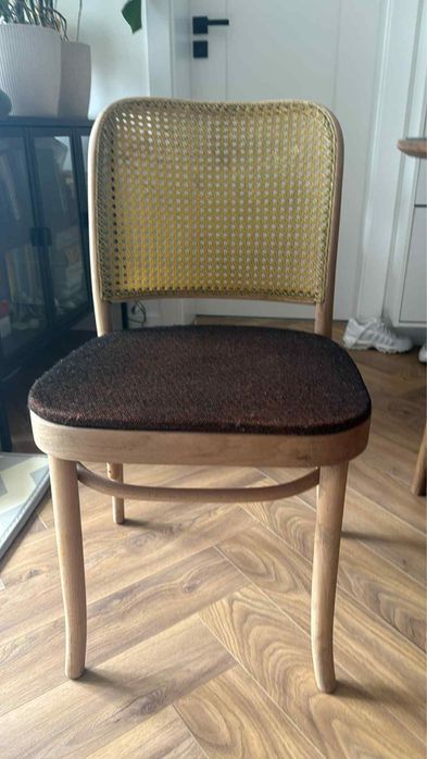 Krzesła drewniane gięte