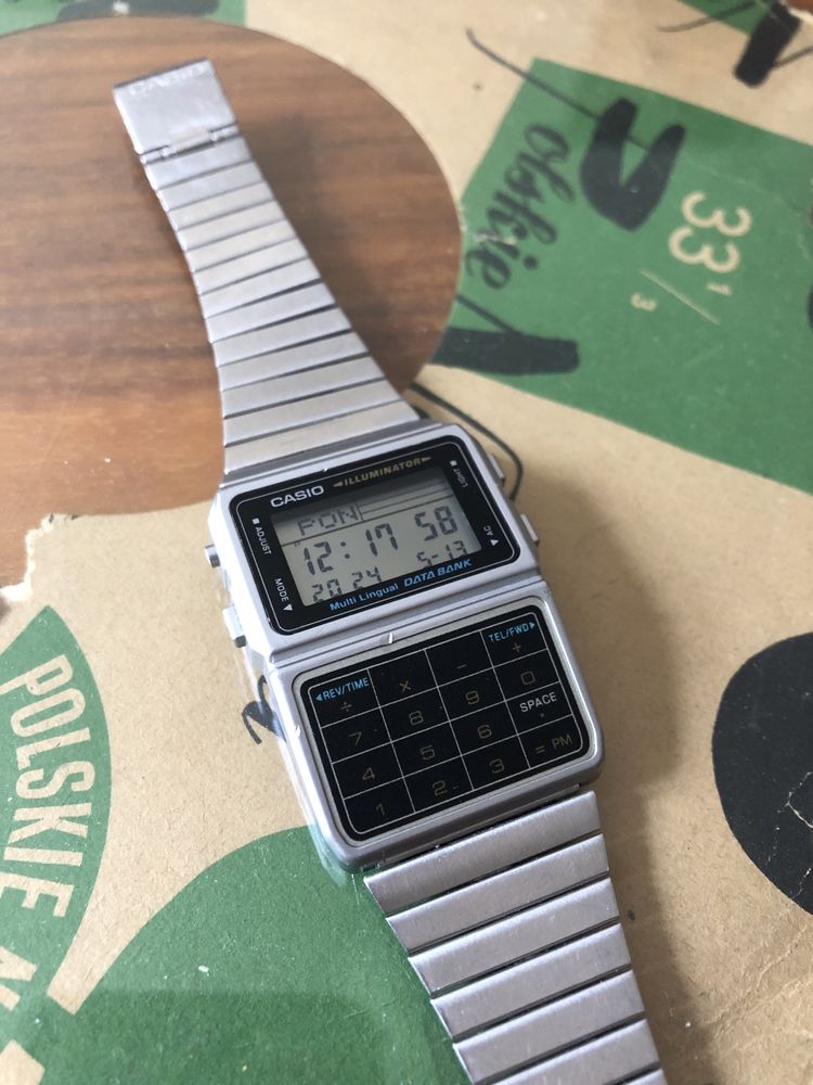 Zegraek Casio DBC-611 srebrny