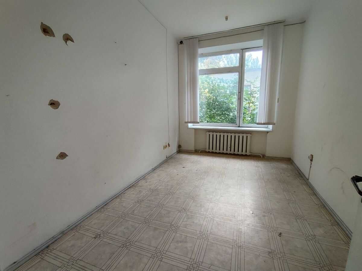 Комерційне приміщення 240 м2