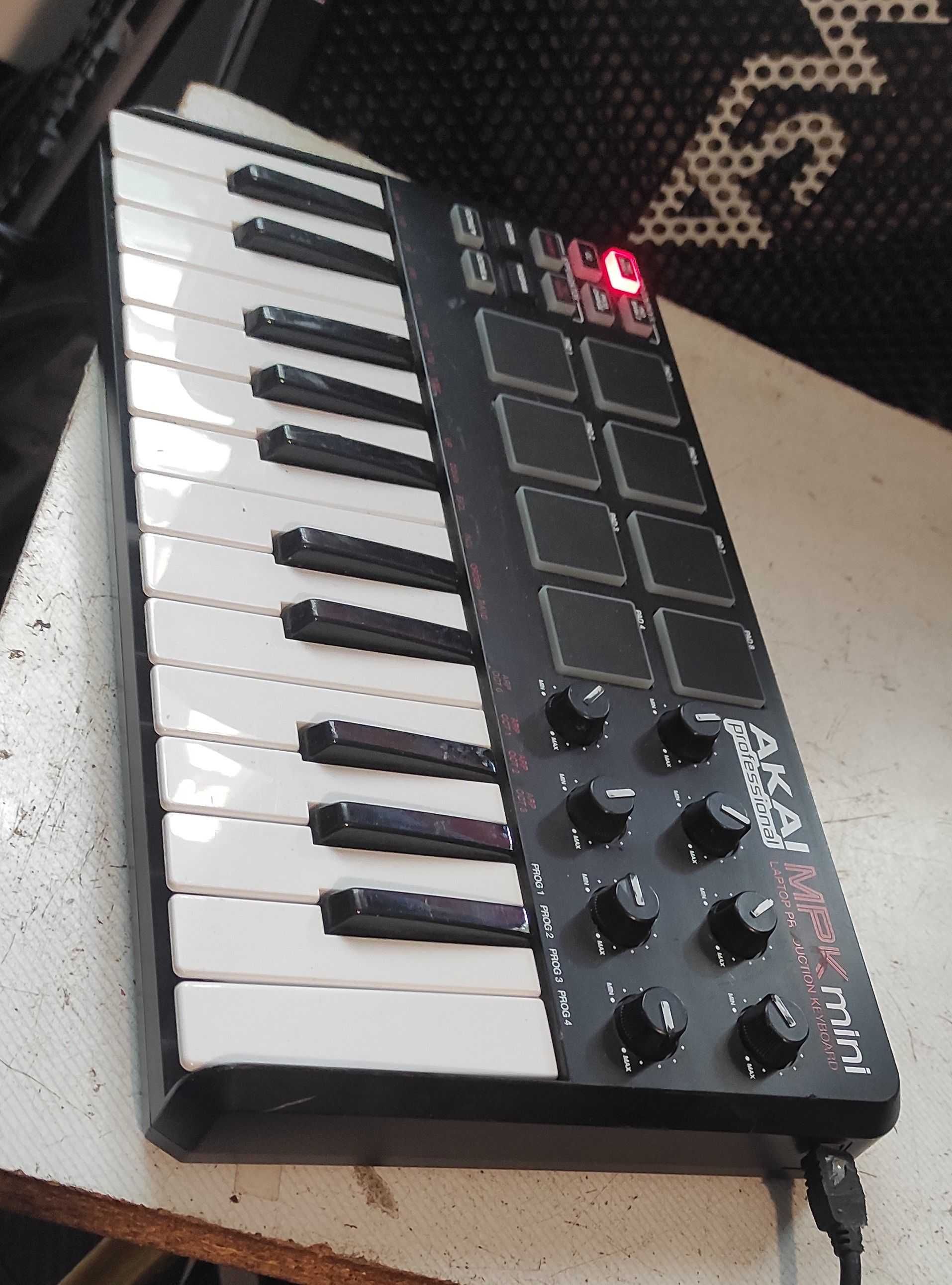 Keybord Akai MPK Mini