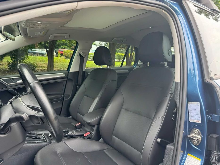 Volkswagen Golf      2015