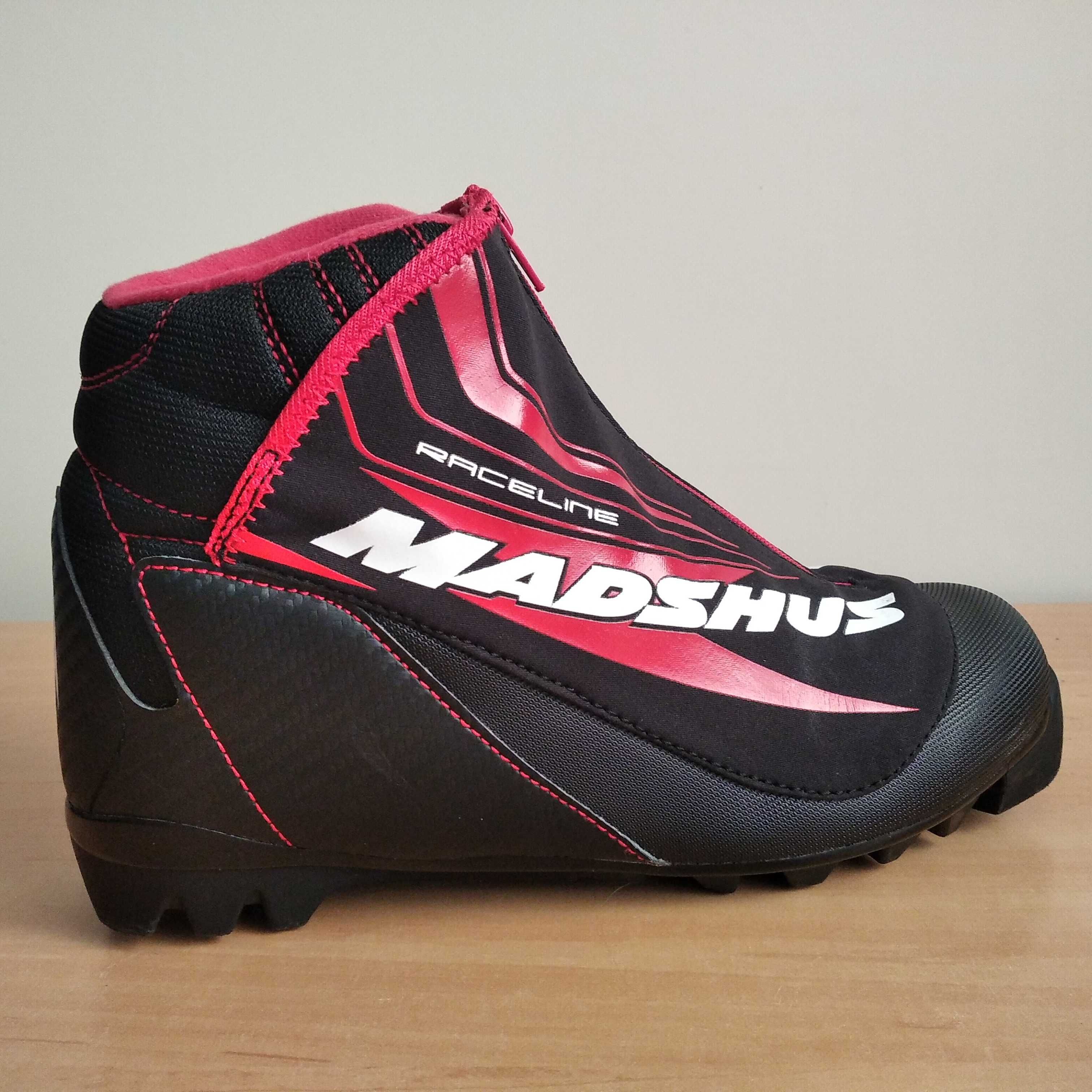Buty narciarskie biegowe MADSHUS Raceline NNN roz.eu-38