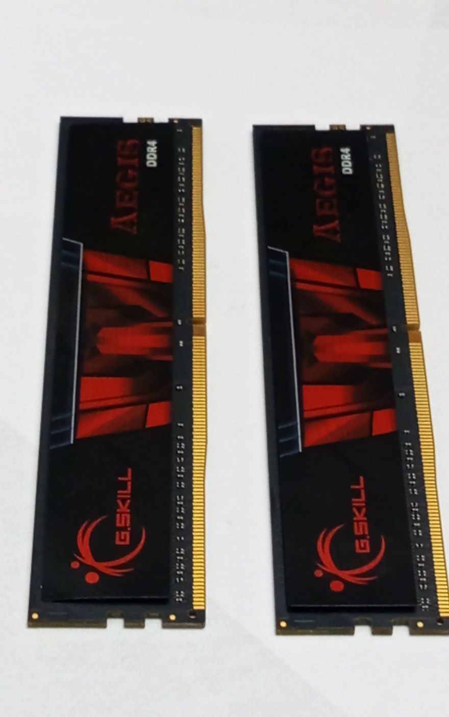 Memória RAM G.Skill DDR4 16GB (2x8GB) – 2800MHz CL17  Excelente Estado