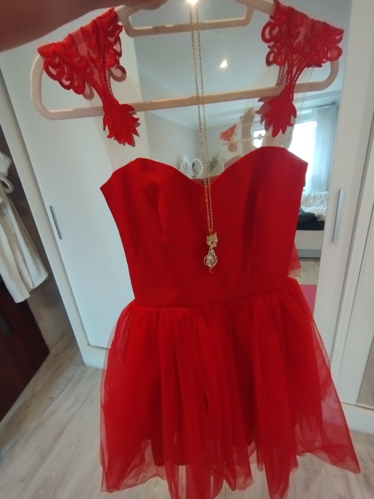 Rozkloszowana sukienka, księżniczka, czerwona, sukienka na wesele,