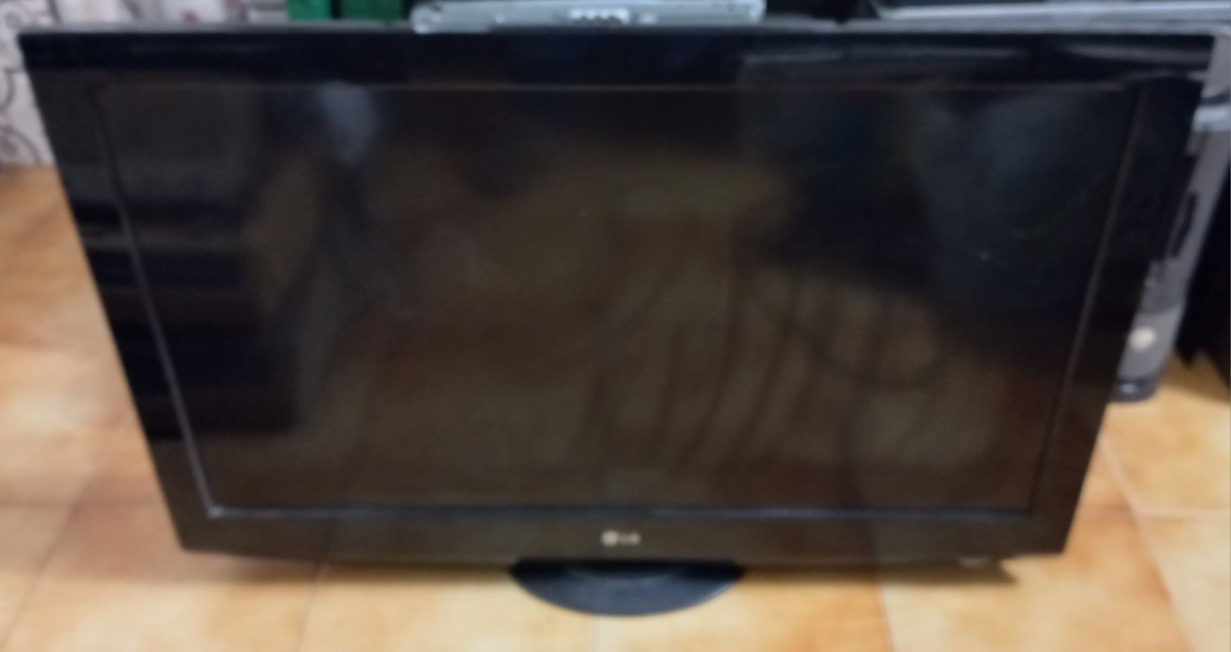 TV LG de 32 polegadas  com problemas na imagem