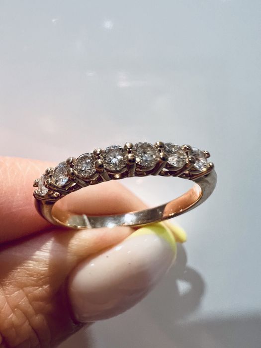 Крутое золотое кольцо с бриллиантами р.18 вес2,92 красное золото 585