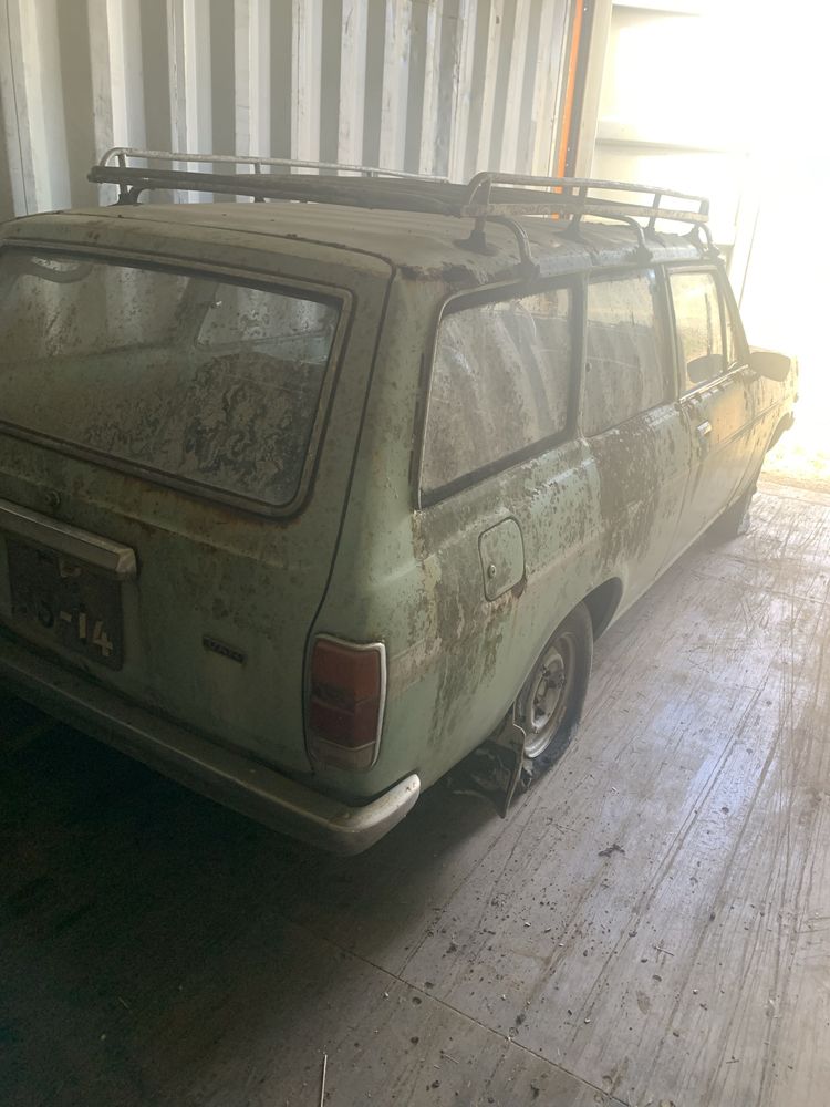 Vende Datsun 1.200 Van de Outubro de 1973 para restauro