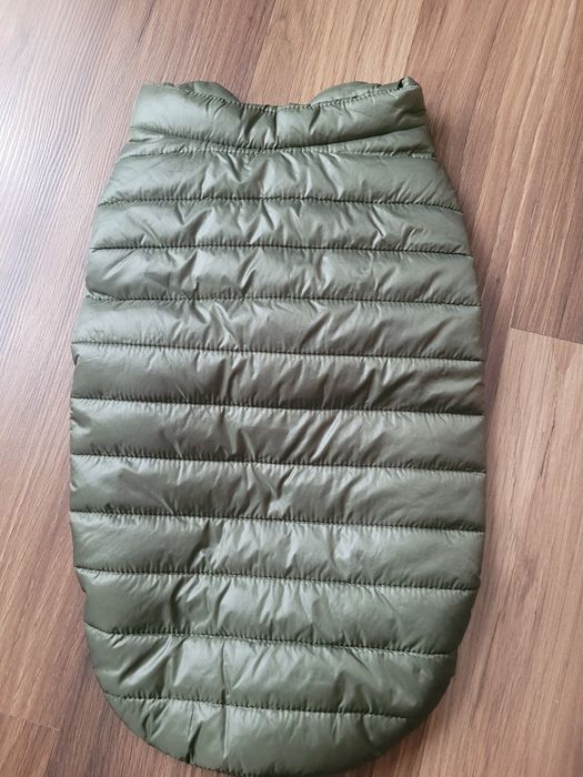 Kurtka kamizelka pikowana dla psa lub kota rasy średniej