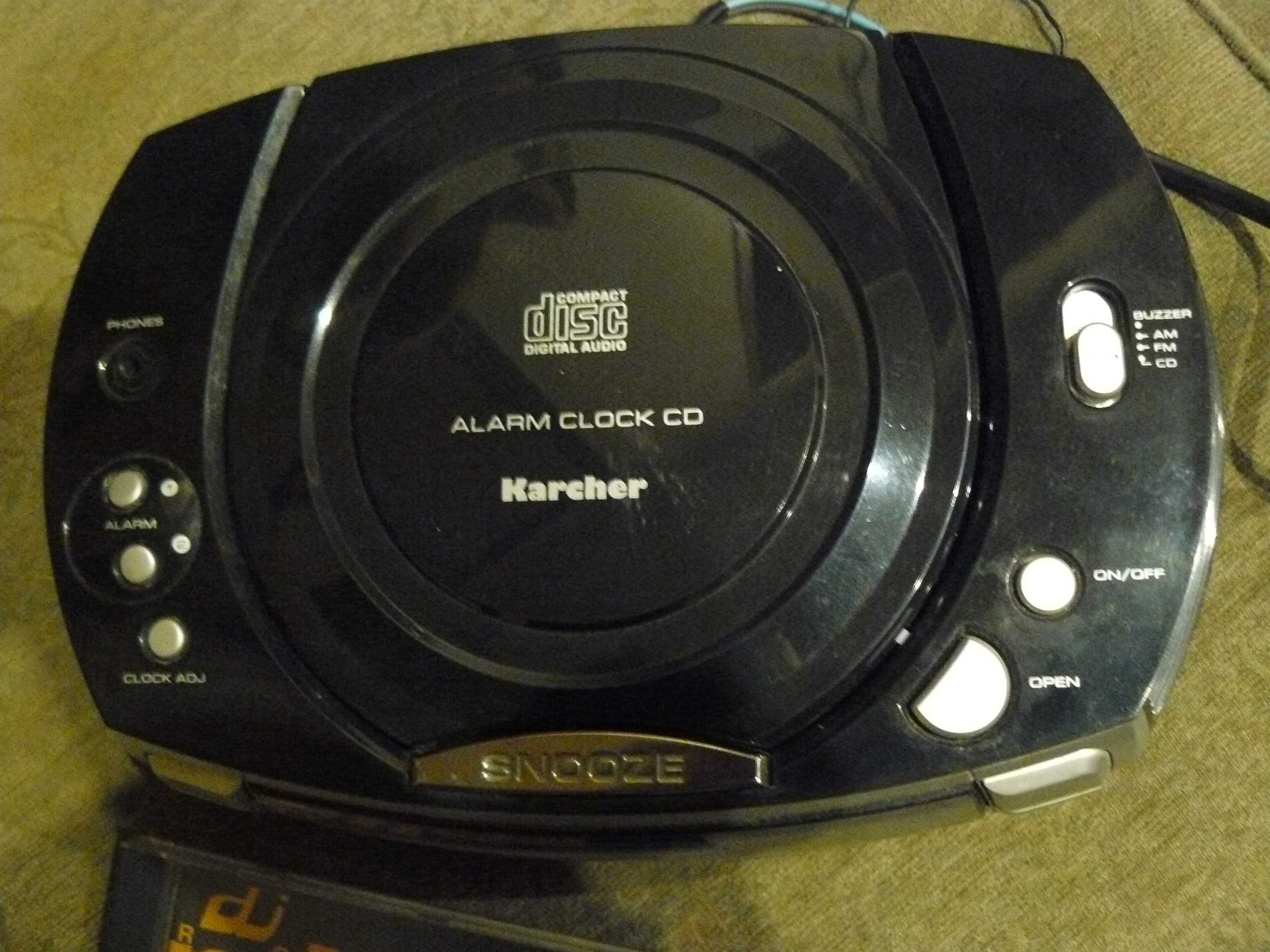 Budzik z radiem i cd Karcher