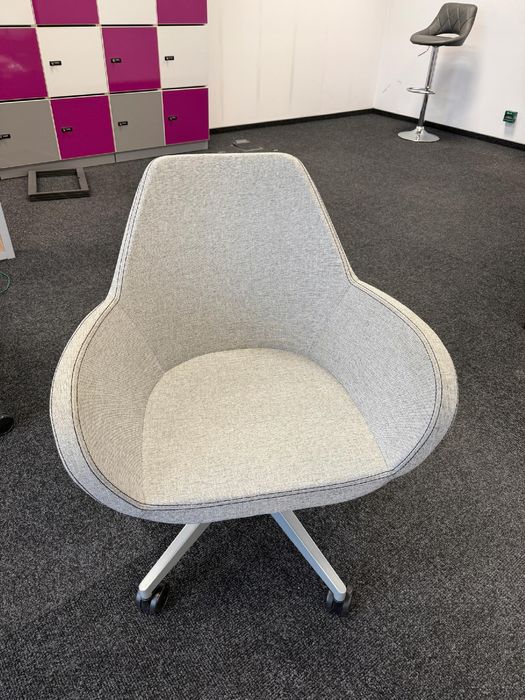 Krzesło biurowe obrotowe Profim FAN 10E Jasny szary