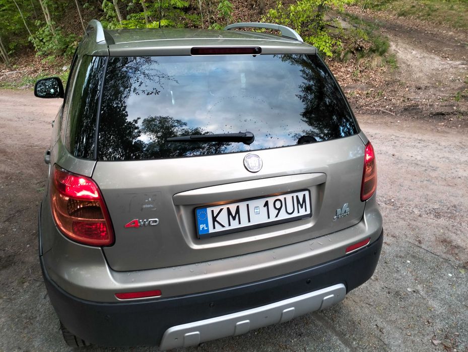 FIAT SEDICI 4WD 120 km jak Suzuki SX 4