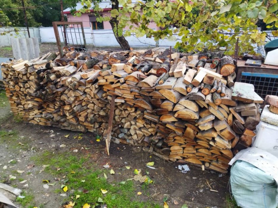 Дрова рубані