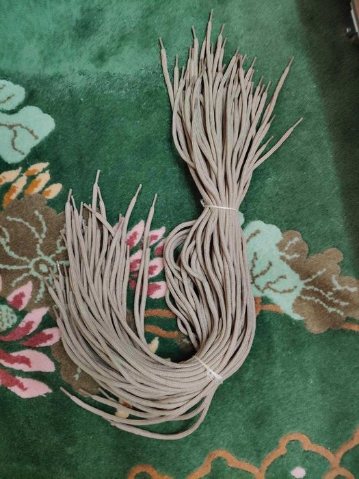 Бежевые шнурки для обуви (30 пар) - 90 грн. - (длина 70 см)