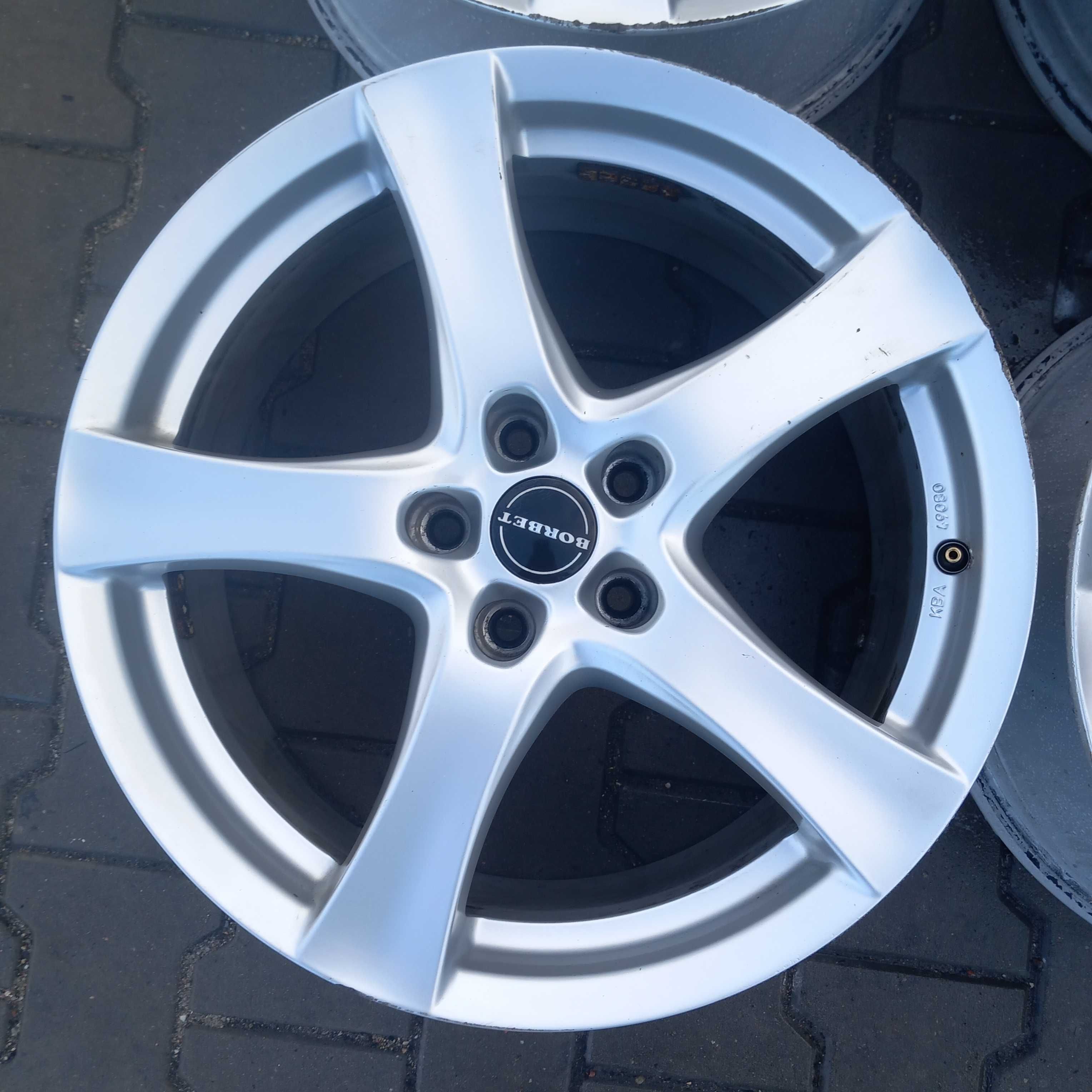 Felga Aluminiowa Borbet 8jx18 ET35 5x112 (B1449)