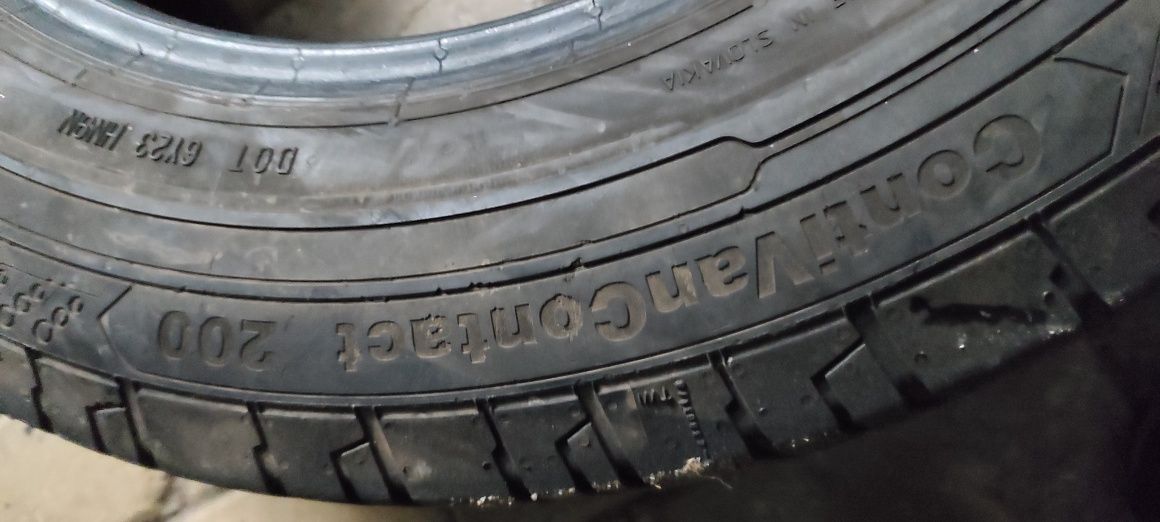 Pneus 205/65r16c continental ocasião