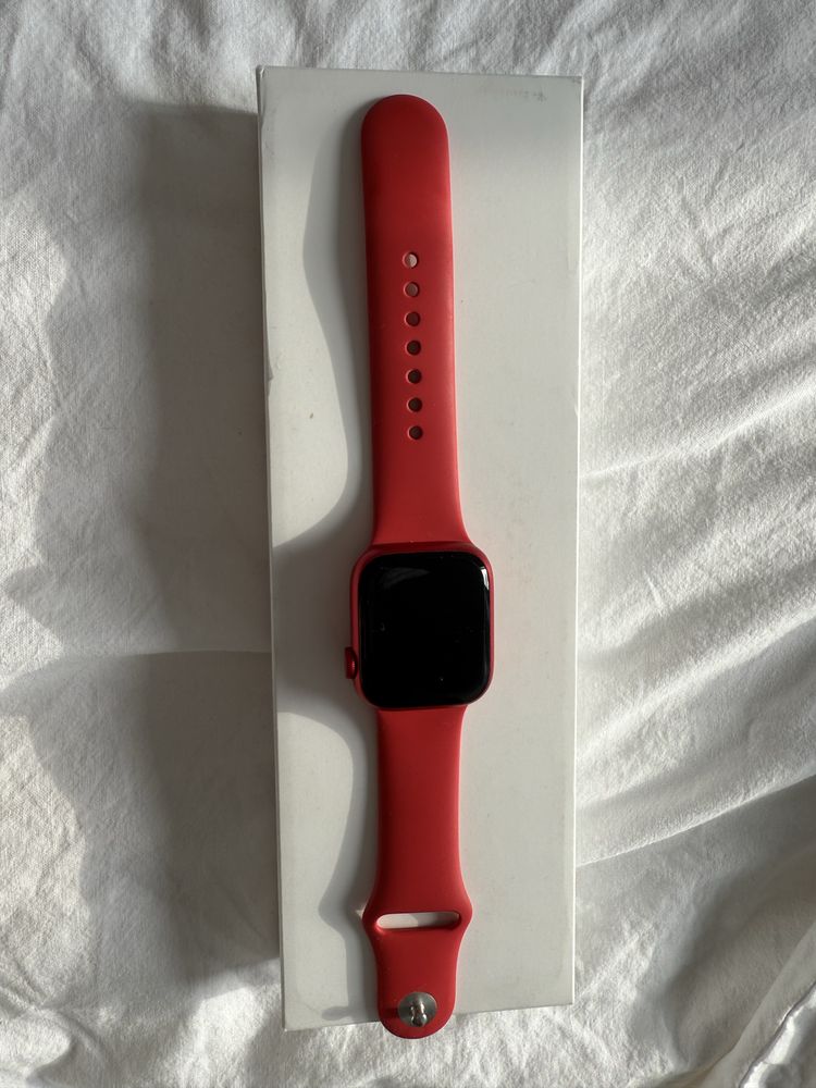 Apple Watch seria 9 41mm Red S/M