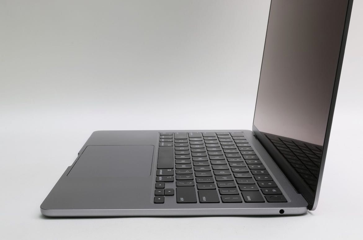 MacBook Air M2 + Magic Mouse USB-C