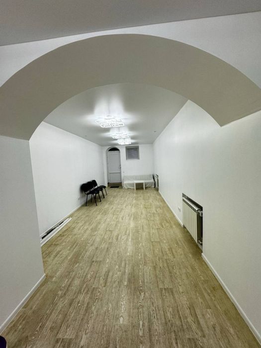 продається нежиле приміщення В.Васильківська 30В 129 кв.м від власника