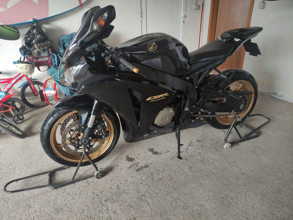 CBR 1000 RR Fireblade "Edição Limitada"