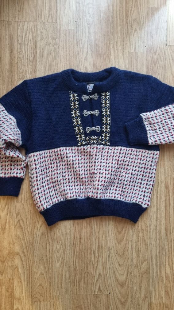 Piękny sweter norweski