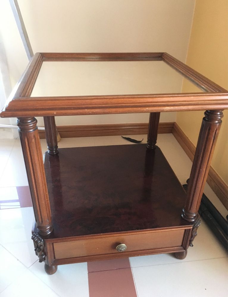 Mesa de centro nogueira com gaveta
