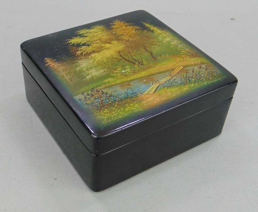 Drewniane pudełko, szkatułka