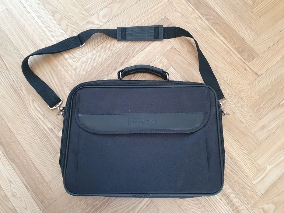 Нова сумка для ноутбука Bass XX, чорного кольору