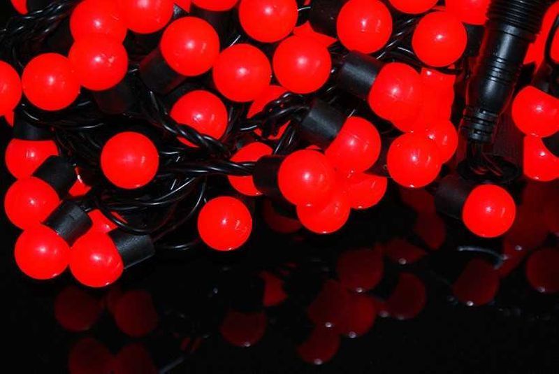 Новорічна гірлянда кульки 2см 200 LED / 20 м червоні